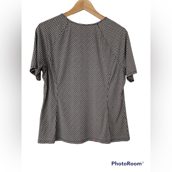 WORTHINGTON BLACK/WHITE/CORAL GEOMETRIC PATTERN BLOCKED TOP, LARGE - Picture 2 of 9